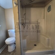 424 W Larkin St in Athens, TX - Building Photo - Building Photo