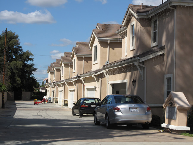 3157-3163 Adelia Ave in El Monte, CA - Foto de edificio - Building Photo