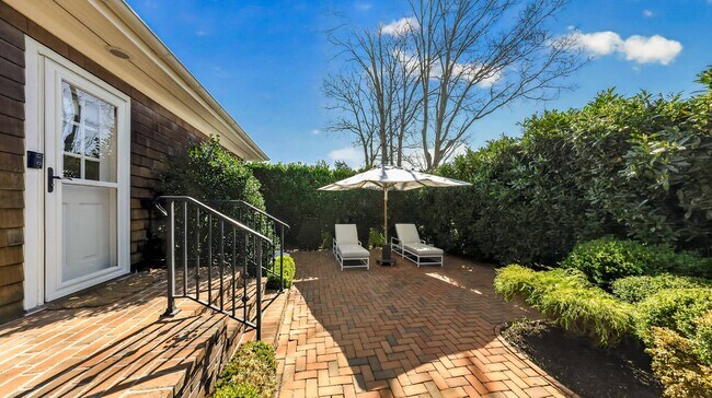 16 Miller Ln in East Hampton, NY - Building Photo - Building Photo