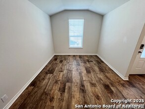 6823 Kingsley Edge in San Antonio, TX - Building Photo - Building Photo