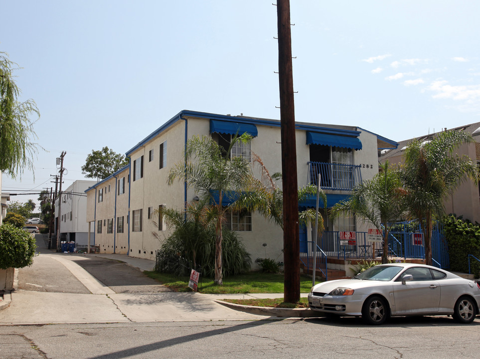 1282 Barry Ave in Los Angeles, CA - Foto de edificio