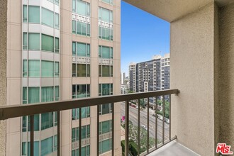 10747 Wilshire Blvd in Los Angeles, CA - Foto de edificio - Building Photo