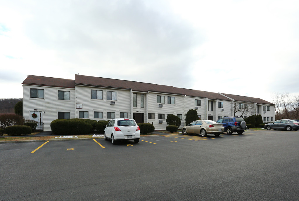 Mountain View Knolls Apartments Fishkill, NY Apartments For Rent