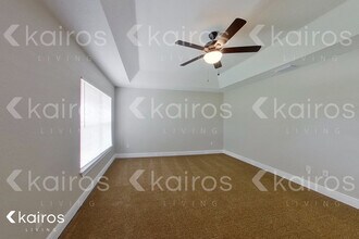 228 Fisher Rd in Ocklawaha, FL - Foto de edificio - Building Photo