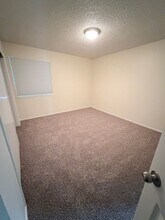 4508 Blossom Valley Ln in Bakersfield, CA - Building Photo - Building Photo