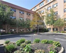185 W Park Ave in Long Beach, NY - Building Photo - Building Photo