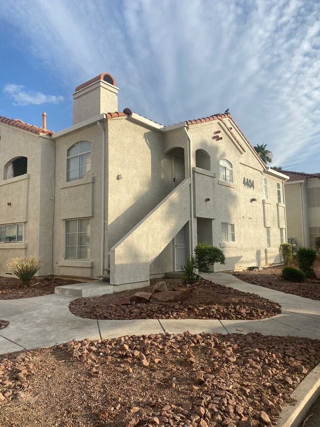 4404 W Lake Mead Blvd