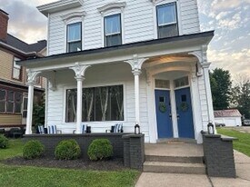 1207 E Spring St, Unit 2 in New Albany, IN - Building Photo