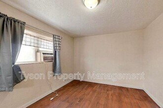 200 St Francis Rd NW in Albuquerque, NM - Building Photo - Building Photo