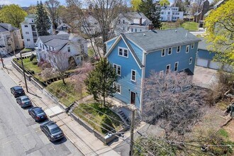 32 Summer St in Woonsocket, RI - Building Photo - Building Photo