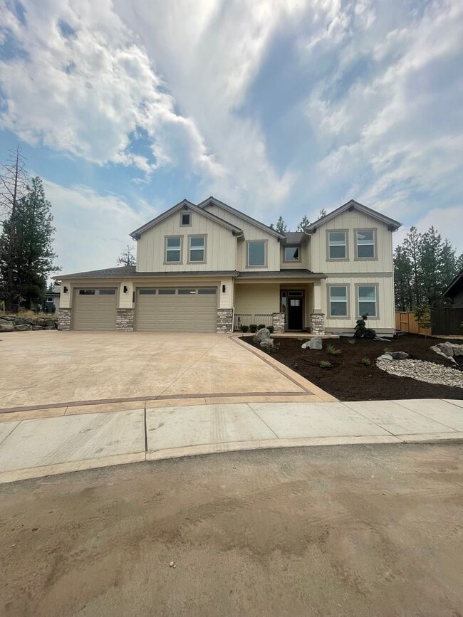 3377 NW Zayden Ct in Bend, OR - Building Photo - Building Photo