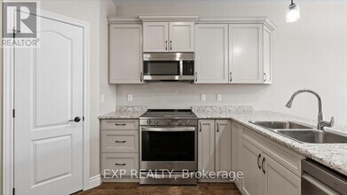 3 Farmington Cres in Belleville, ON - Building Photo - Building Photo