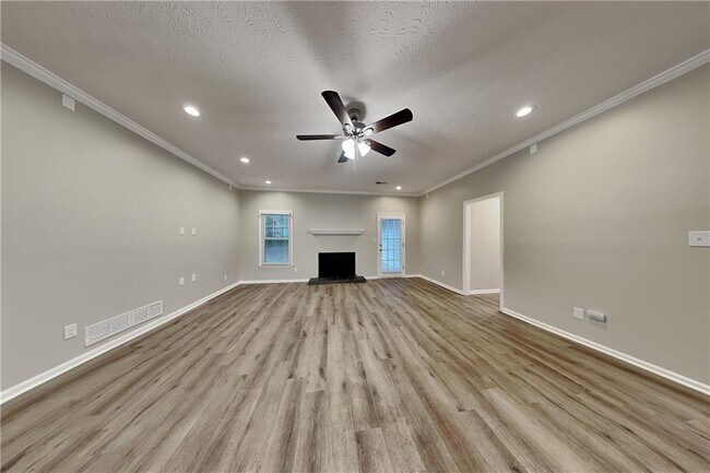 1102 Canterbury Ln in Woodstock, GA - Building Photo - Building Photo