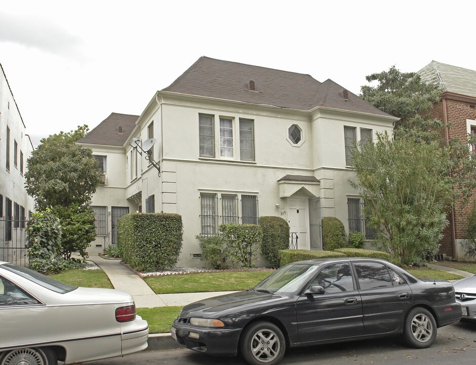 359 N Orange Grove Ave in Los Angeles, CA - Building Photo