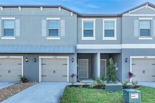 14348 Editors Note St in Sun City Center, FL - Building Photo