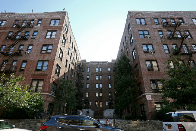 38-48 Sickles St in New York, NY - Building Photo - Building Photo