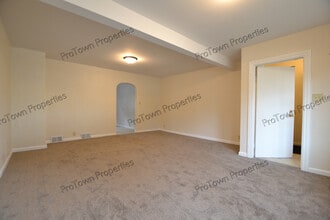 10 5th Ave, Unit 1 in Joliet, IL - Building Photo - Building Photo