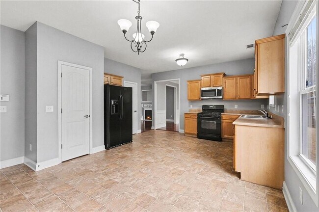 4072 Creekrun Cir in Buford, GA - Foto de edificio - Building Photo