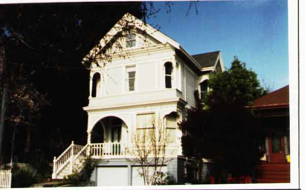 76 Hamilton Pl in Oakland, CA - Foto de edificio