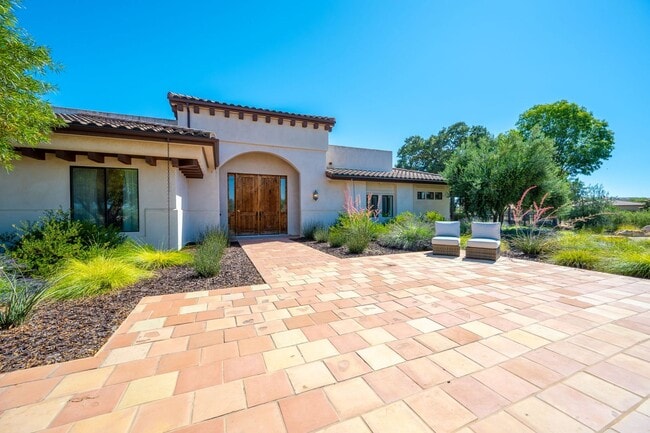 property at 6750 Golden Pheasant Ln