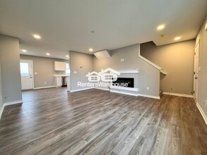 1003 Adler Ct in De Soto, IA - Building Photo - Building Photo
