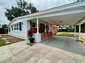 1815 Hallmark Dr in Pensacola, FL - Building Photo - Building Photo