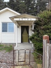 39143 S Hwy 1 in Gualala, CA - Building Photo - Building Photo