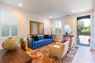 1110 Healdsburg Ave in Healdsburg, CA - Building Photo - Building Photo