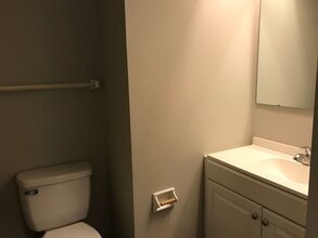 8055 Stafford Ct in Indianapolis, IN - Building Photo - Building Photo