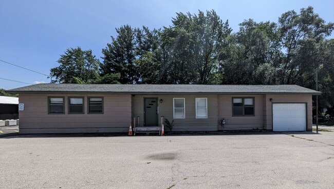 property at 4505 E Apple Ave