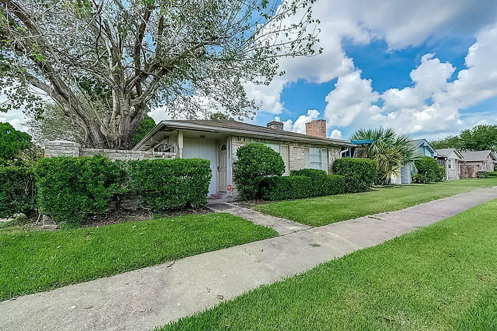 13159 High Star Dr in Houston, TX - Building Photo