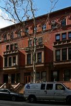 38 W 71st St in New York, NY - Building Photo - Building Photo