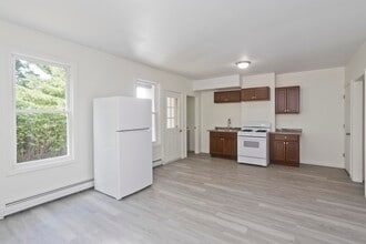 22 Highland Ave in Northampton, MA - Building Photo - Building Photo