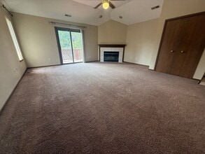 8655 Scenicview Dr in Broadview Heights, OH - Building Photo - Building Photo
