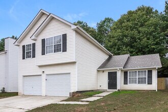 2915 Russ Ln in Lithonia, GA - Building Photo - Building Photo