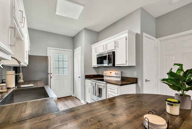 1500 E James St in Waco, TX - Building Photo - Building Photo