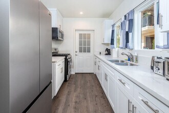 1427 S Shenandoah St-Unit -ID1042777P in Los Angeles, CA - Foto de edificio - Building Photo