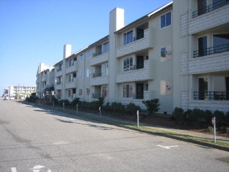 Playa Rana in Virginia Beach, VA - Building Photo