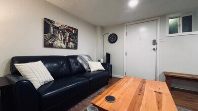 360 Columbia St NE, Unit Unit B in Salem, OR - Building Photo - Building Photo