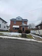 106 Hayes Ave in Endicott, NY - Building Photo - Building Photo