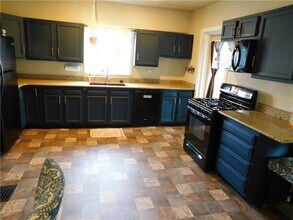 321 N Main St in Canandaigua, NY - Foto de edificio - Building Photo