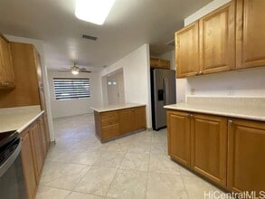 94-1027-1027 Halekapio St in Waipahu, HI - Building Photo - Building Photo