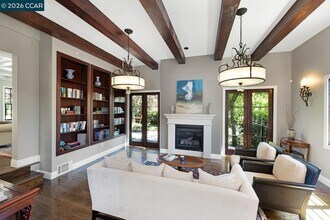 3898 Happy Valley Rd in Lafayette, CA - Building Photo - Building Photo