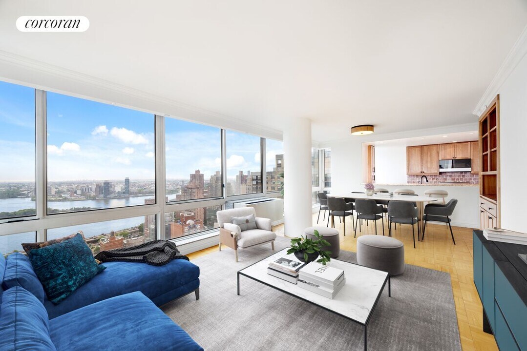 217 E 96th St in New York, NY - Building Photo