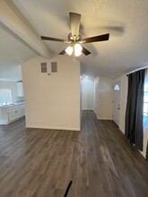 7712 Xavier Ave in California City, CA - Foto de edificio - Building Photo