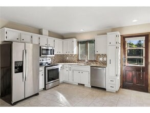 7207 Heatherton Cir in Minneapolis, MN - Building Photo - Building Photo