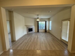 200 Vagon Castle Ln in The Colony, TX - Building Photo - Building Photo