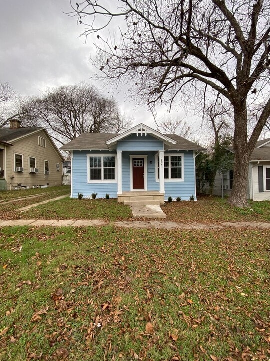 904 N Main St in Temple, TX - Building Photo