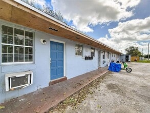 3291 NW 132nd Terrace in Opa Locka, FL - Building Photo - Building Photo