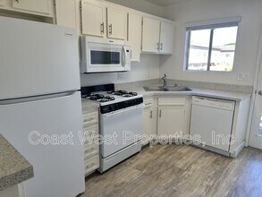 3563 Roosevelt St in Carlsbad, CA - Building Photo - Building Photo